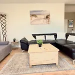 Reuscher, Trier-newel Apartamento