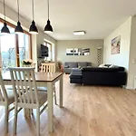Apartmán Reuscher, Trier-newel