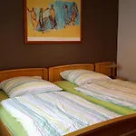 Apartmán Reuscher, Trier-newel *