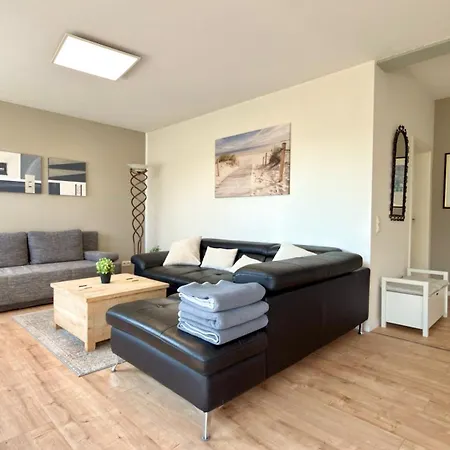 Reuscher, Trier-newel Apartamento