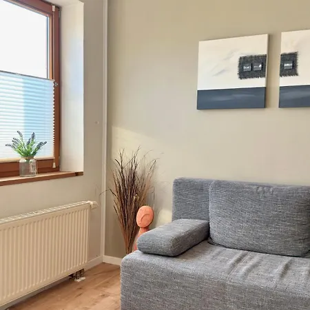 Apartman Reuscher, Trier-newel
